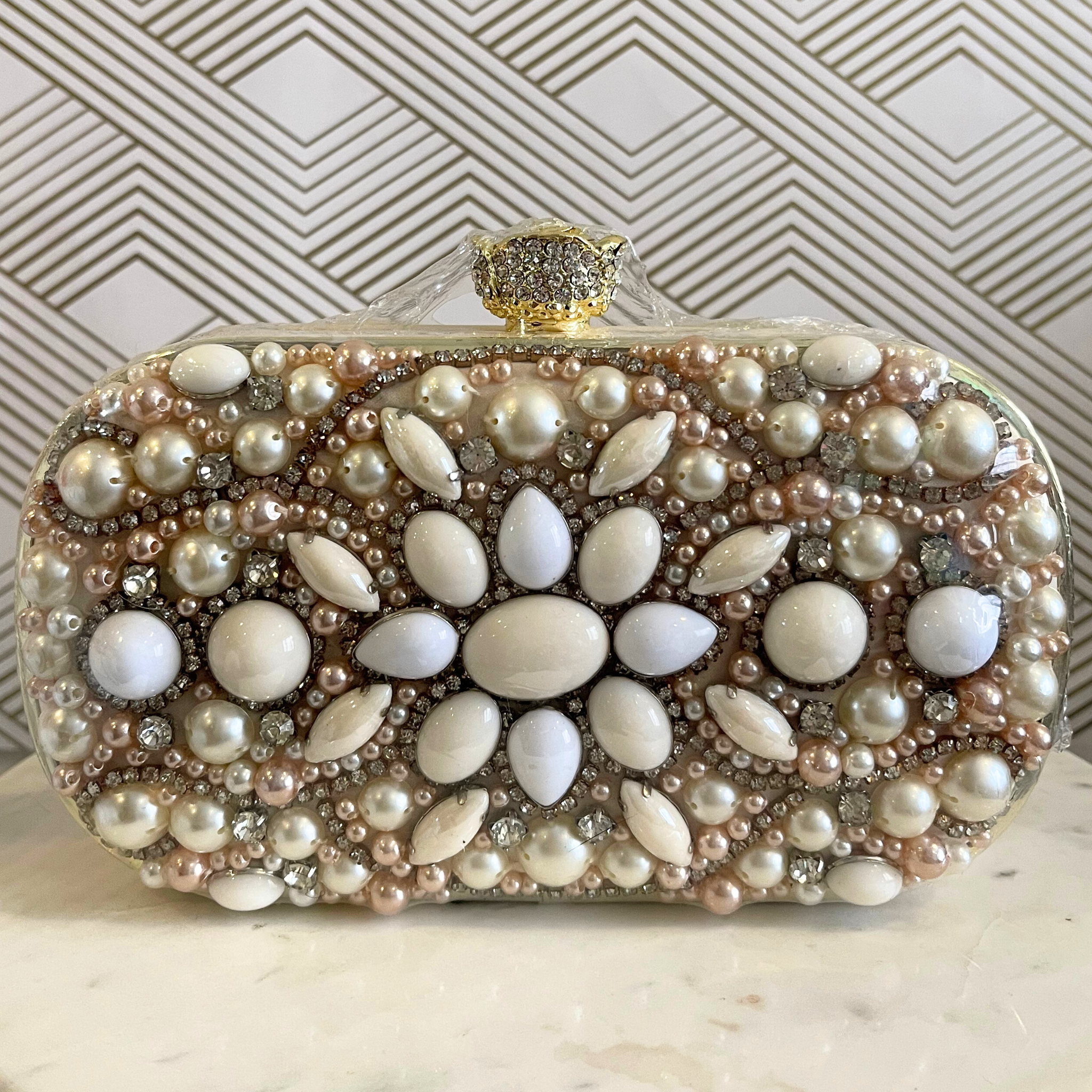 Pearl Clutches Cream